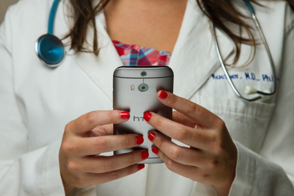 Daten-Sprache und IT-Kompetenzen im Gesundheitswesen